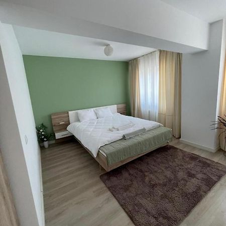 Lara 65 - Cozy & Modern Apartment @ Conest 이아시 외부 사진