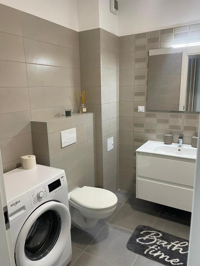 Lara 65 - Cozy & Modern Apartment @ Conest 이아시 외부 사진