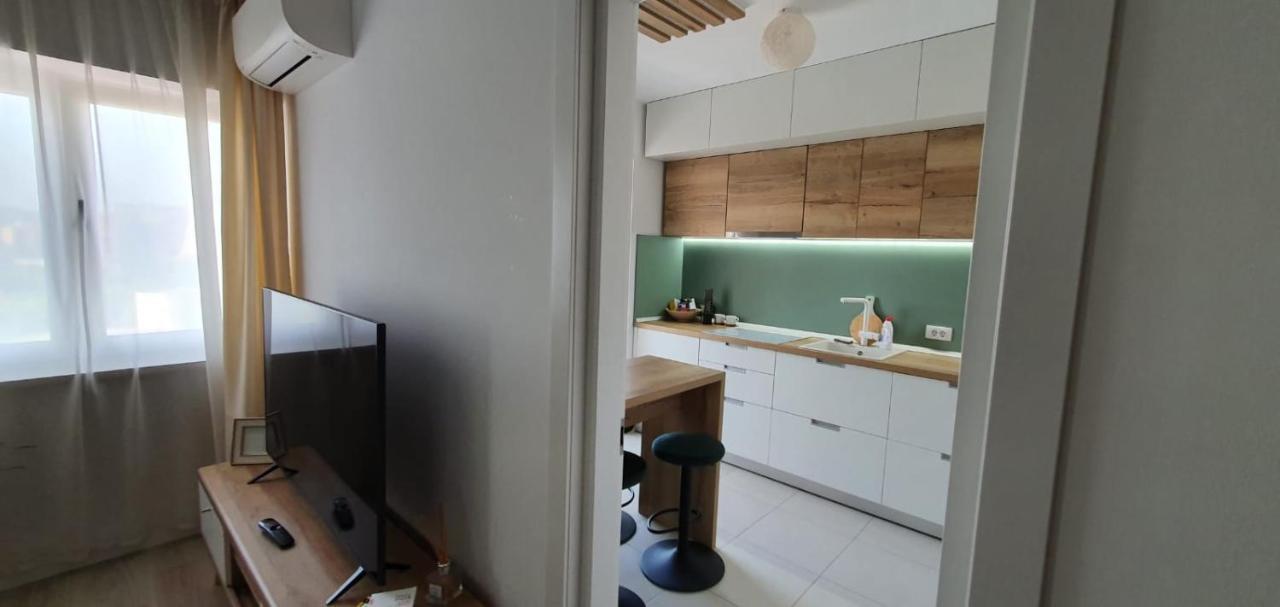 Lara 65 - Cozy & Modern Apartment @ Conest 이아시 외부 사진